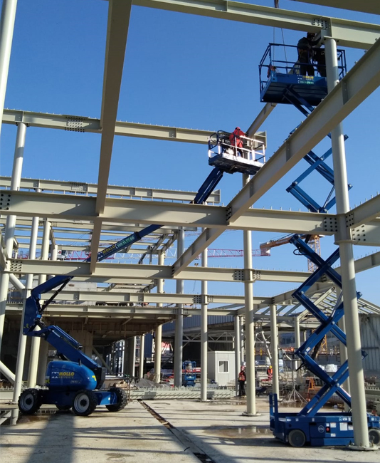 piattaforma elevatrice a pantografo e semoventi - Mollo Noleggio
